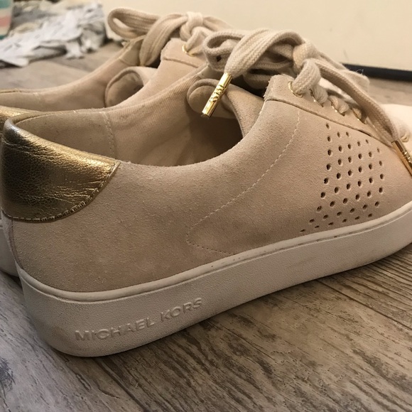 Michael Kors platform blush pink sneakers - Picture 2 of 3